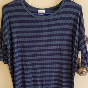 BNWT lularoe Irma (HiLo tunic)